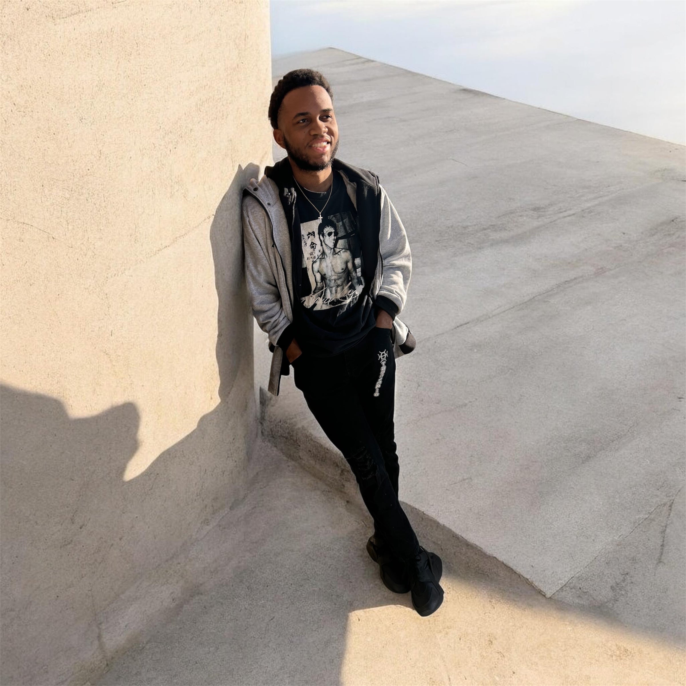Dark. Deliberate. Done right. Onyx Discipline Denim is the after-hours essential — deep off-black with distressed detail and the TAUGEMPIE mark for the man who never cuts corners.

There’s a reason black never goes out of style — it’s the uniform of intention.