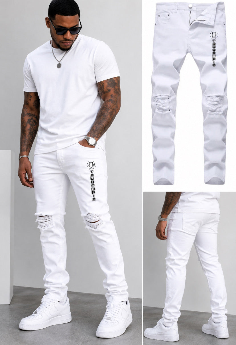 White denim is a flex — and Frost wears it well. The Discipline Denim in Frost delivers a crisp all-white slim fit with dual distressed knee detail and TAUGEMPIE’s vertical signature logo mark down the thigh. It’s clean without being safe, and polished without being soft.