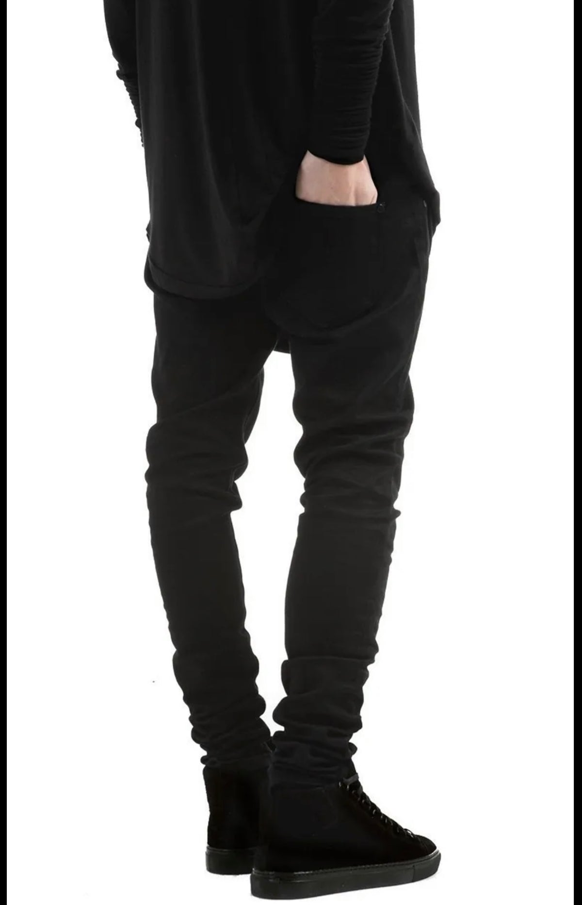 Dark. Deliberate. Done right. Onyx Discipline Denim is the after-hours essential — deep off-black with distressed detail and the TAUGEMPIE mark for the man who never cuts corners.

There’s a reason black never goes out of style — it’s the uniform of intention.