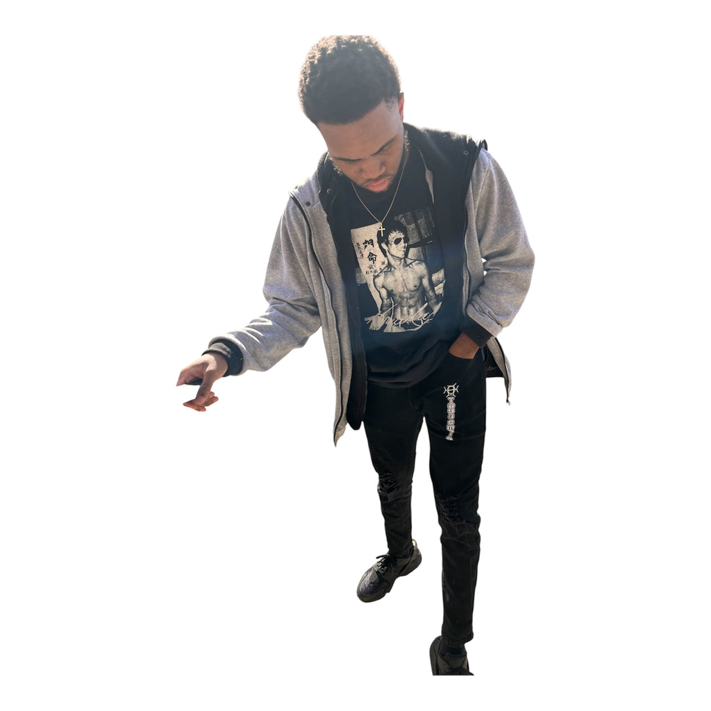 Dark. Deliberate. Done right. Onyx Discipline Denim is the after-hours essential — deep off-black with distressed detail and the TAUGEMPIE mark for the man who never cuts corners.

There’s a reason black never goes out of style — it’s the uniform of intention.