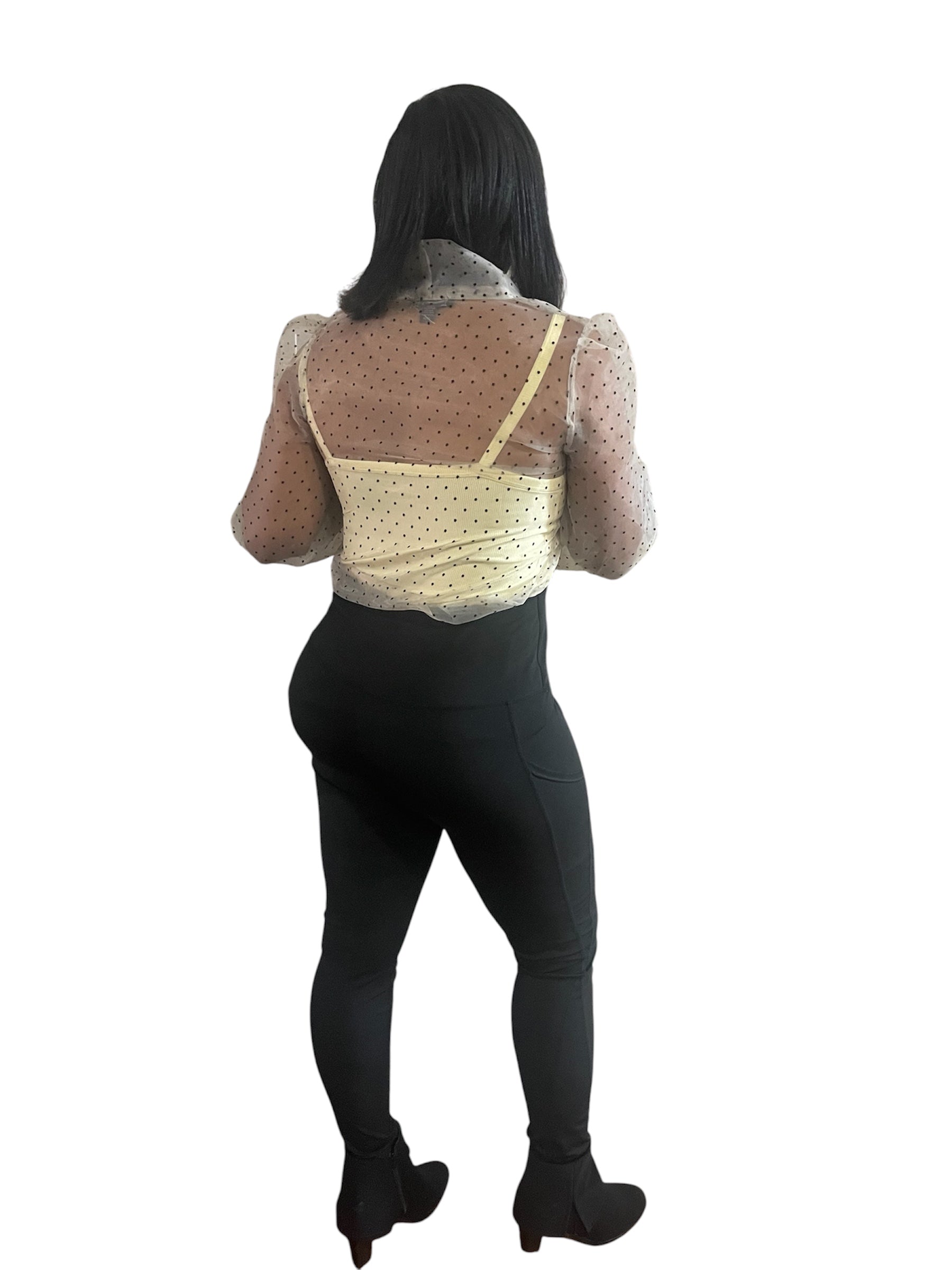 Built to move. Built to hold. The Discipline Legging in Black is the everyday essential — high waist compression, side phone pocket, waist card pocket, and a no-camel-toe construction that keeps everything in place.
