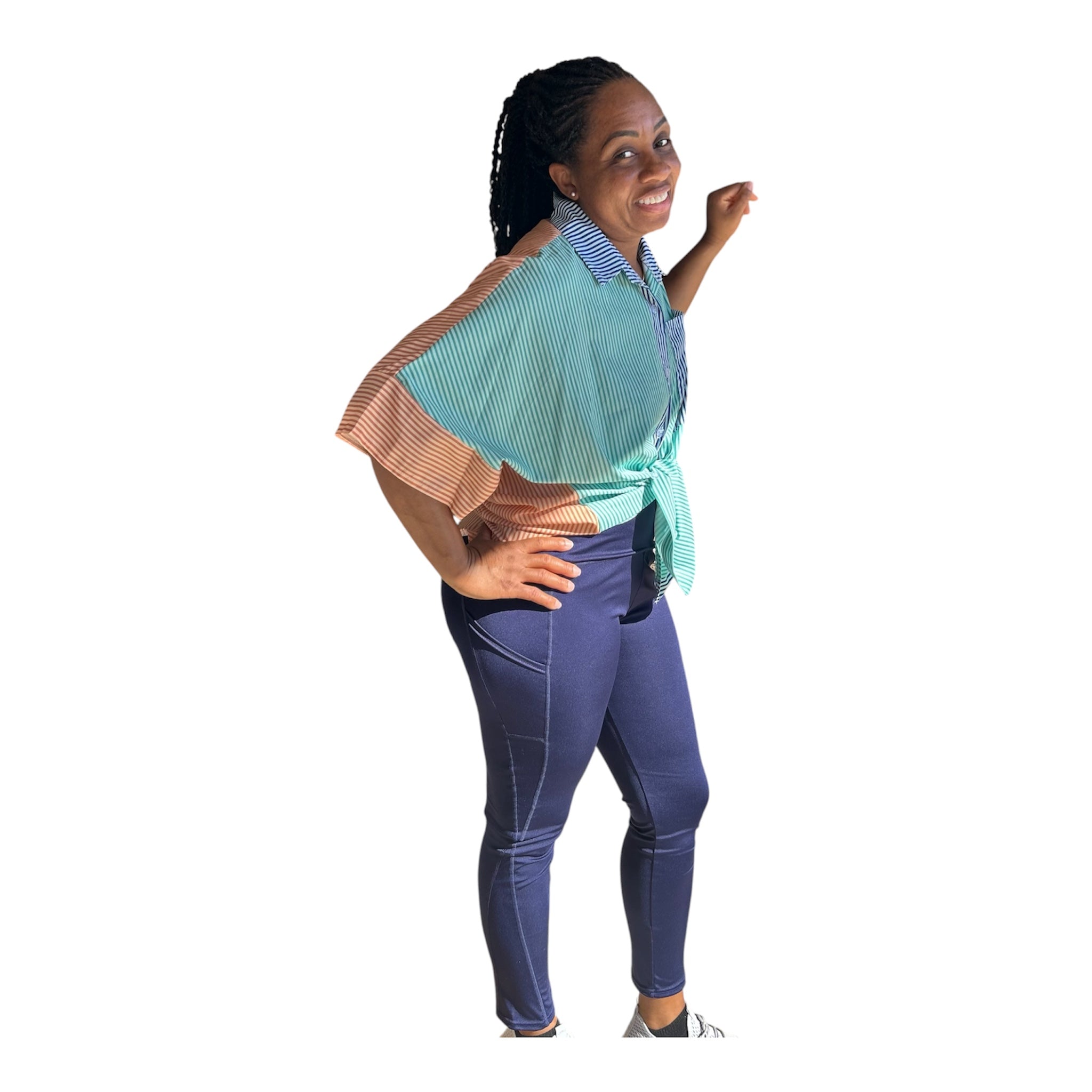 Bold and built to perform. The Discipline Legging in Blue brings rich cobalt energy to high-waist compression — side phone pocket, waist card pocket, and a silhouette that holds its shape all day.
